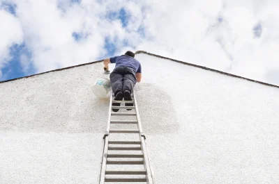 Peinture extérieure à Guillaumes — façades et ravalement
